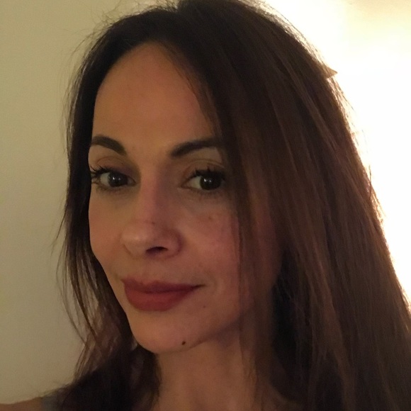 Meet your Posher, Aracelly - Picture 1 of 3